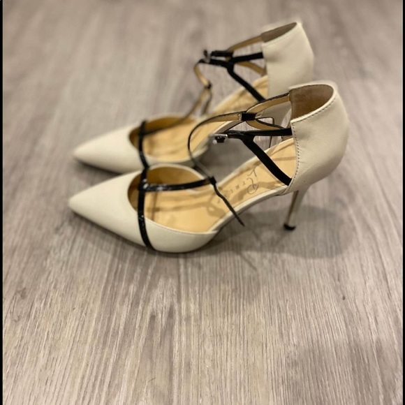 Ivanka Trump heels - Picture 2 of 3